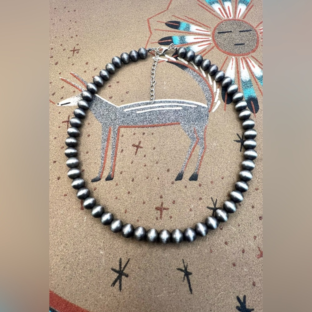 Southwestern Western Faux Navajo Pearl Silver Tone Beaded Costume Necklace Set - Picture 4 of 6